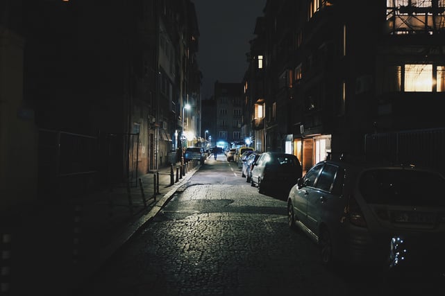 hotel-by-night3