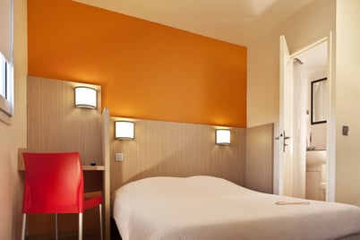 th_b1d2ef7c08570d411e4123e6f61db4a5_hotel-premiere-classe-burie-agencement-2