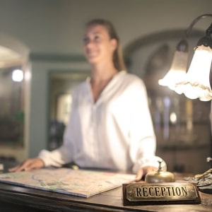 Rezeption eines Hotels